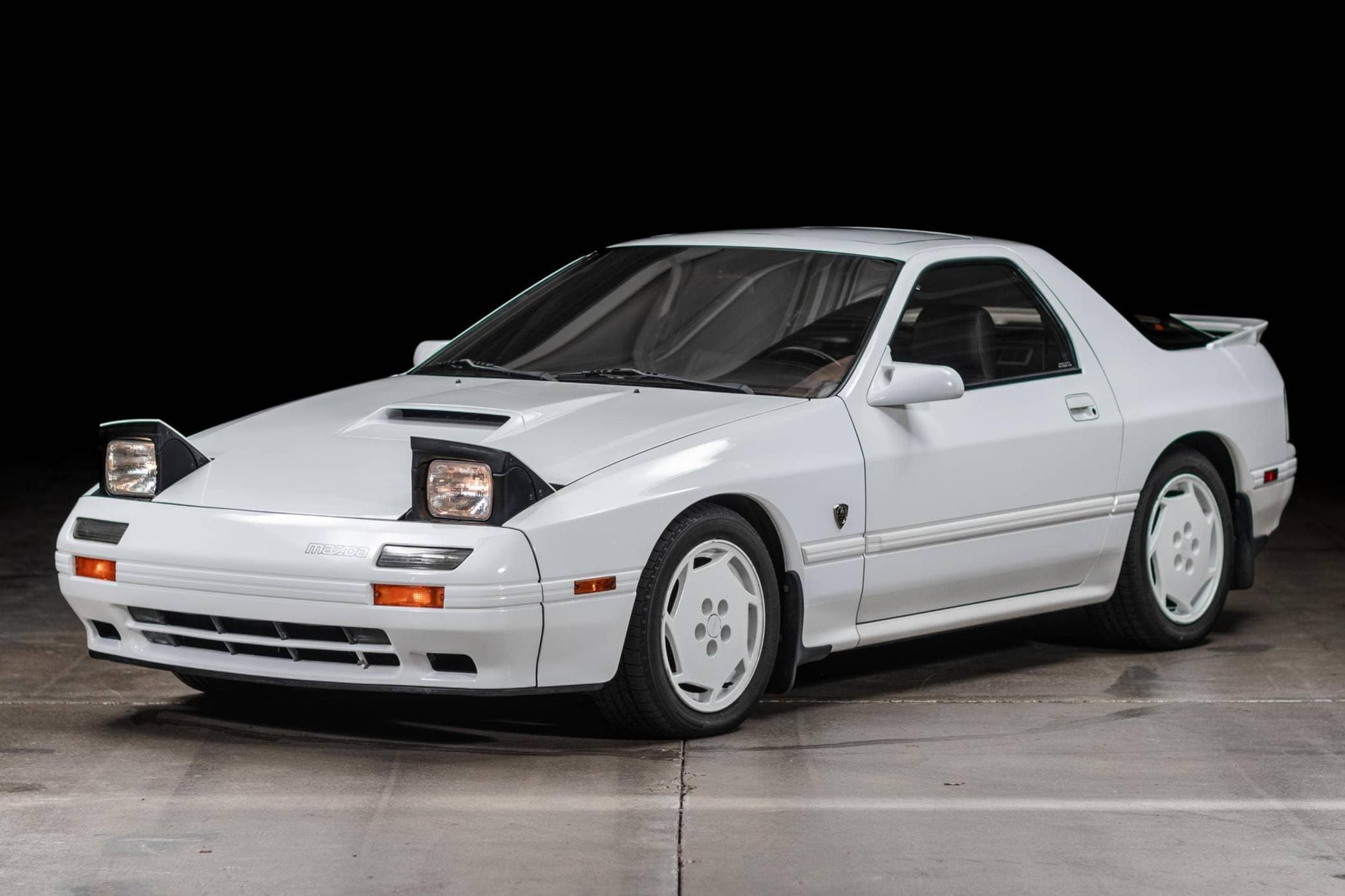 1988 Mazda FC RX-7 sold for $25,750
