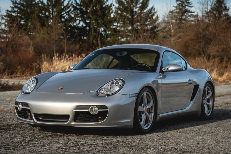 2007 Porsche 987 Cayman sold for $28,500