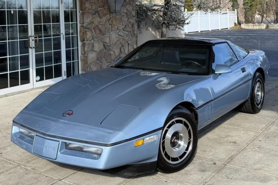 1985 Chevrolet Corvette C4 sold for $10,000