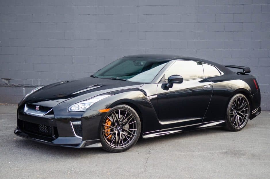 2023 Nissan GT-R R35 sold for $137,000