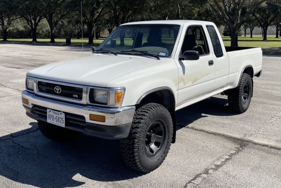 1992 Toyota Pickup (N80/90/100/110 1989-1997) sold for $18,750