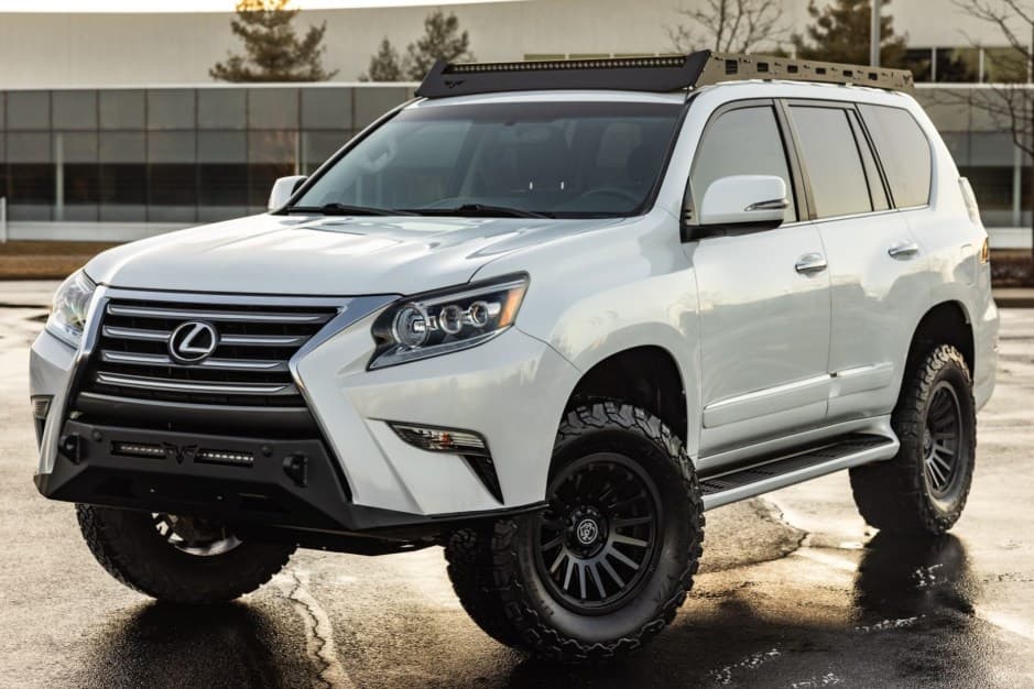 2015 Lexus GX sold for $33,350
