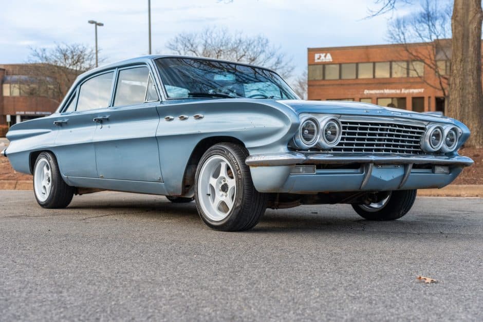 1961 Buick Special sold for $4,350