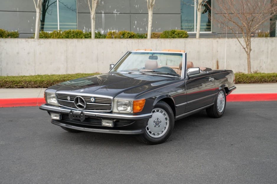 1986 Mercedes-Benz R107 SL sold for $17,500