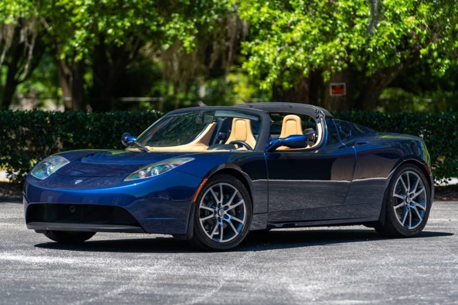 2010 Tesla Roadster sold for $77,500