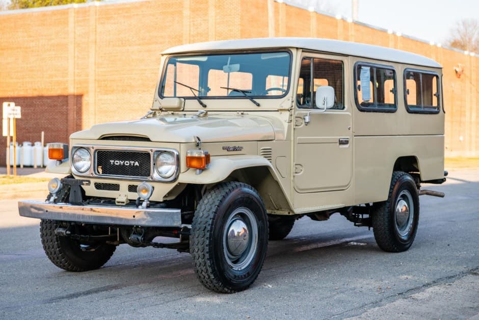1982 Toyota Land Cruiser FJ45 sold for $20,000