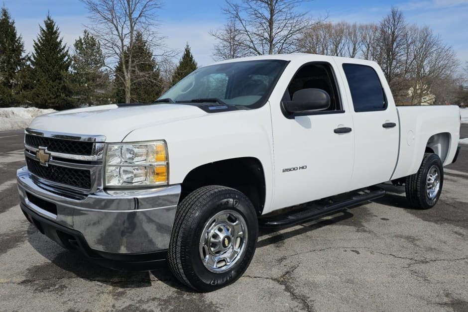 2011 Chevrolet Silverado GMT900 Heavy Duty (2007-2014) sold for $21,000