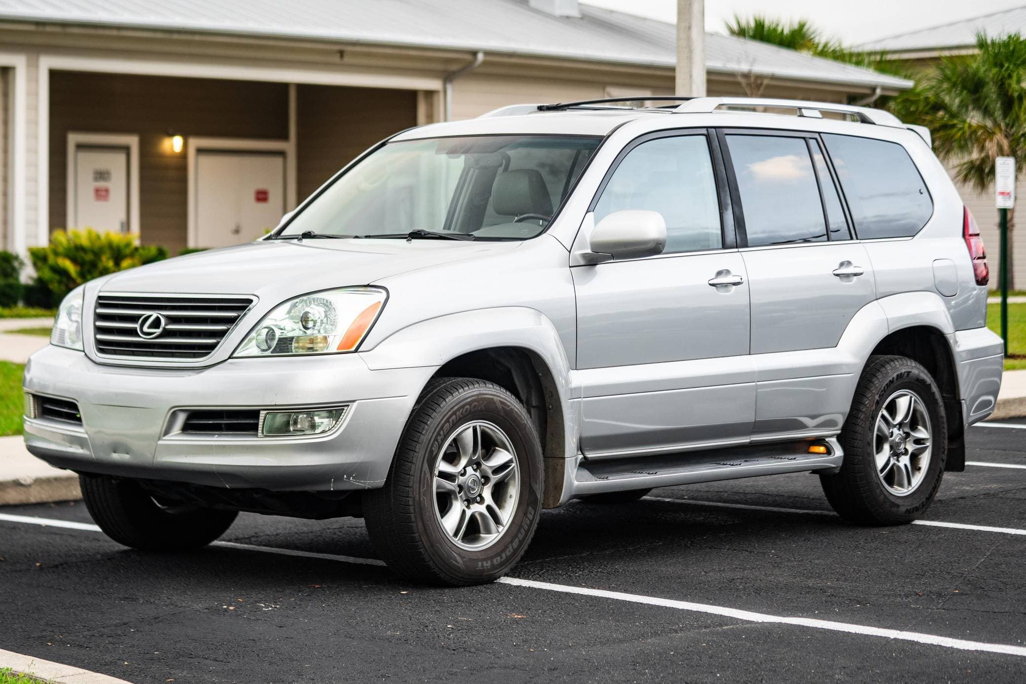 2009 Lexus GX sold for $8,350