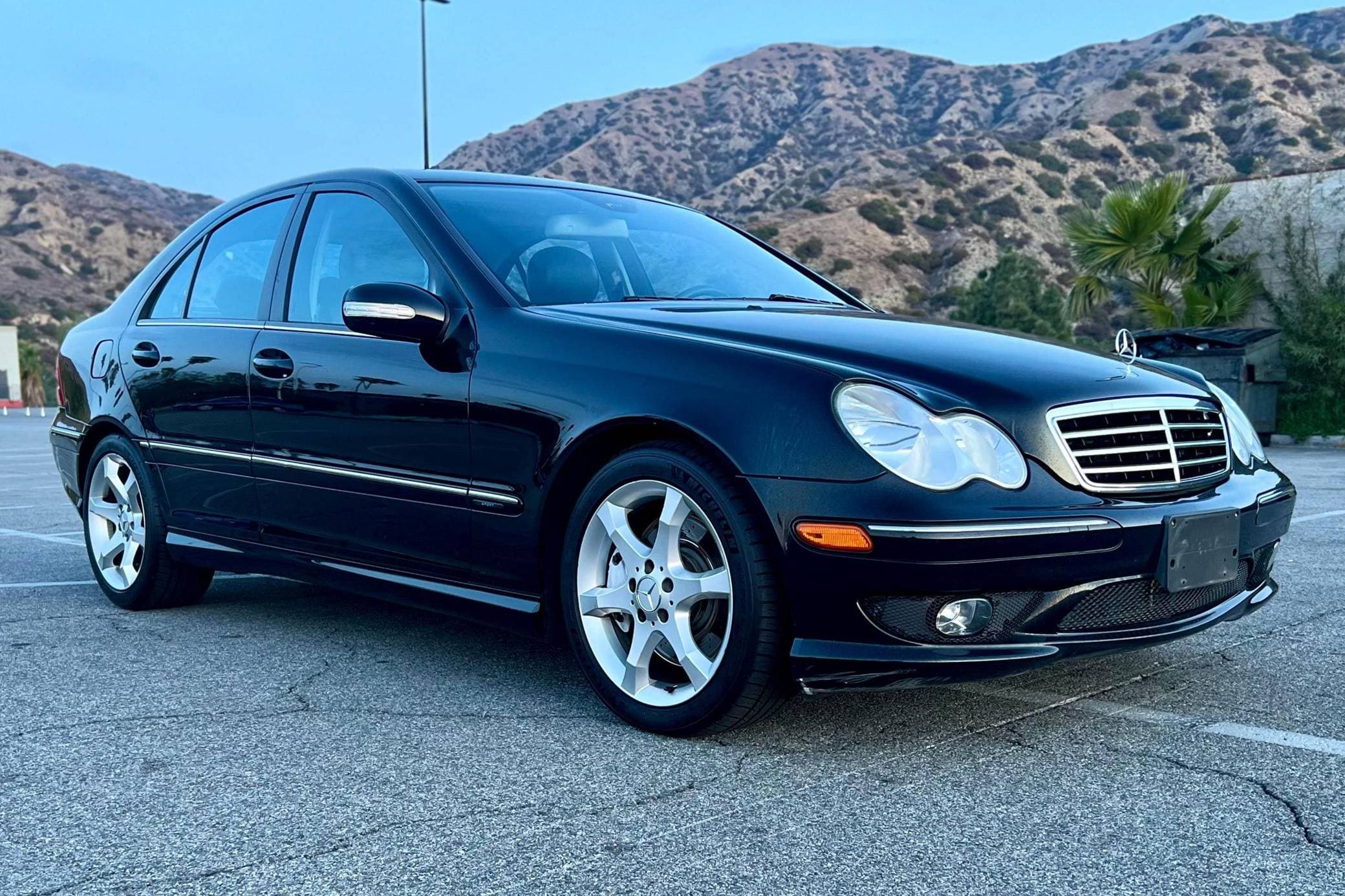 2007 Mercedes-Benz C-Class sold for $6,300