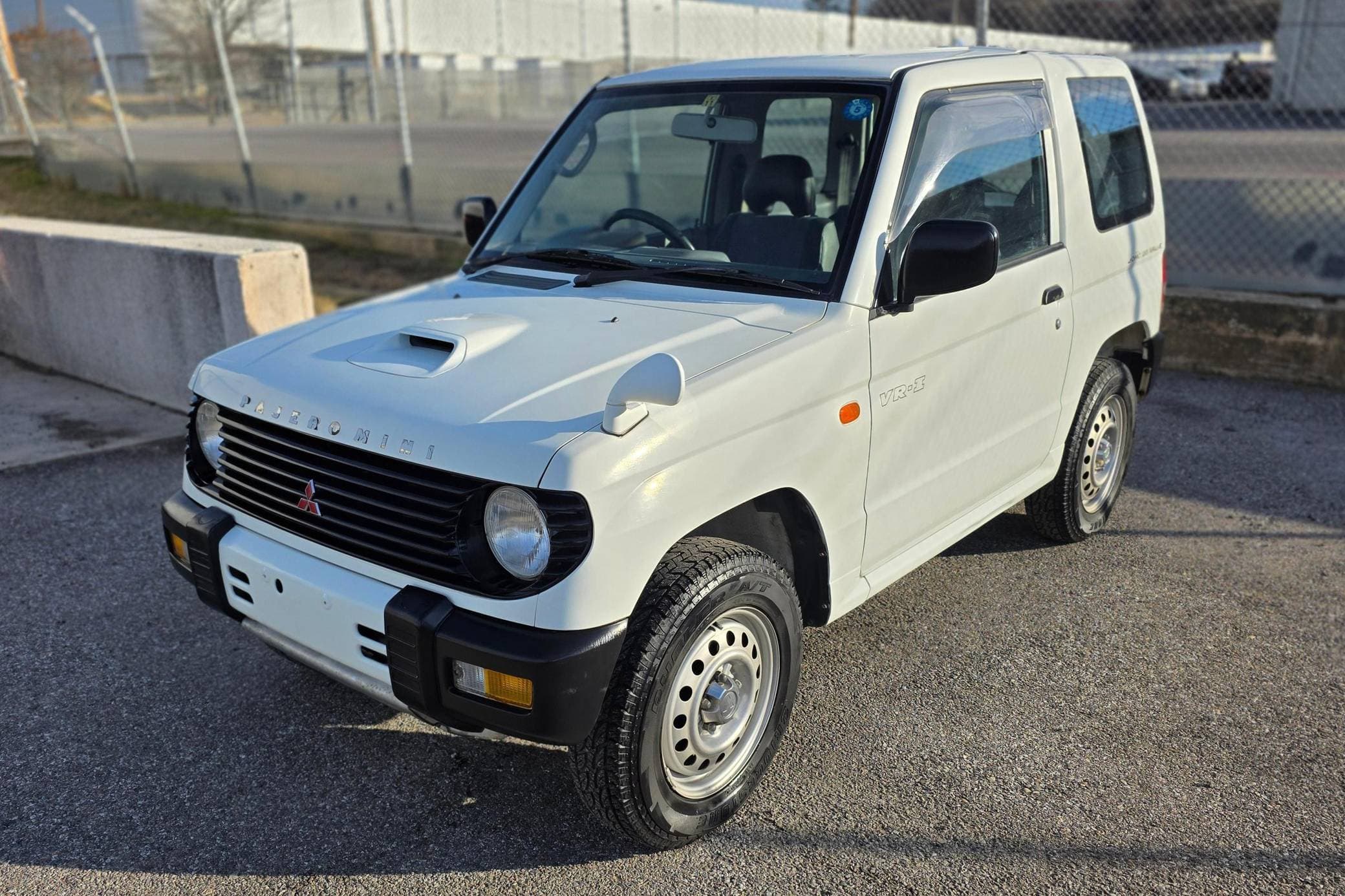 1997 Mitsubishi Pajero Mini sold for $5,601