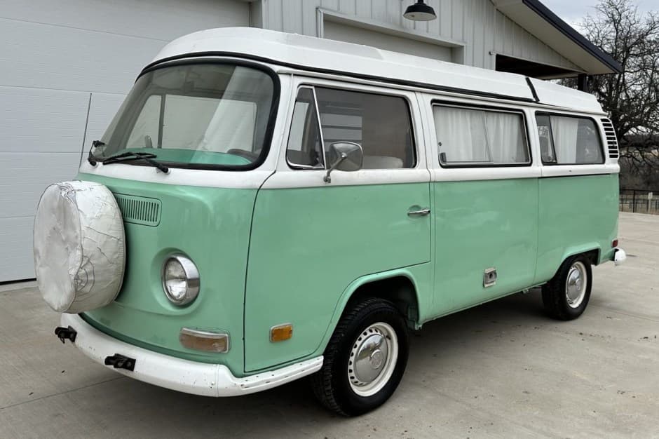 1972 Volkswagen Bay-Window Camper sold for $8,200