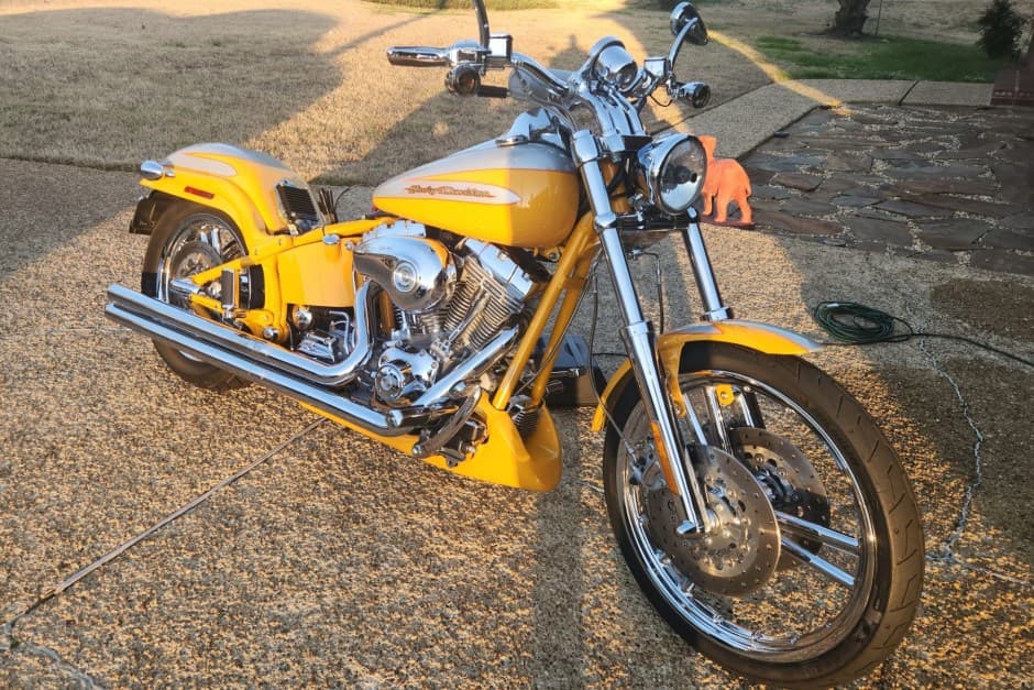 2004 Harley-Davidson Softail sold for $7,100