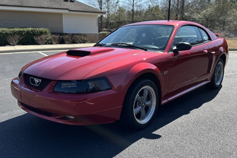 2002 Ford Mustang SN95 1994-2004 sold for $13,600