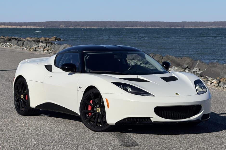 2014 Lotus Evora sold for $58,150