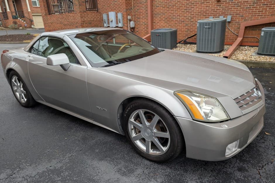 2005 Cadillac XLR sold for $15,000