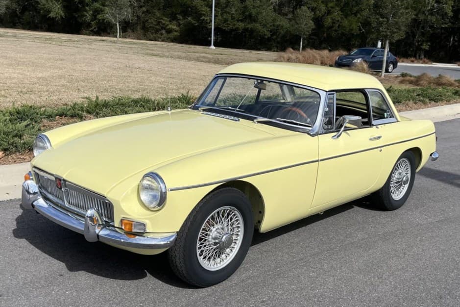 1968 MG MGB sold for $17,000