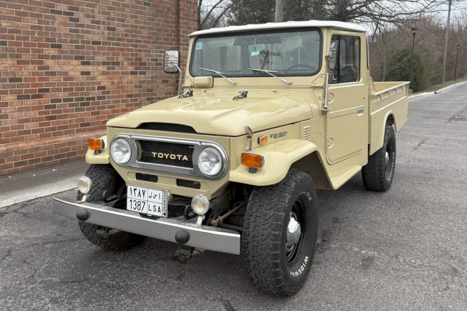 1974 Toyota Land Cruiser FJ45 sold for $21,500