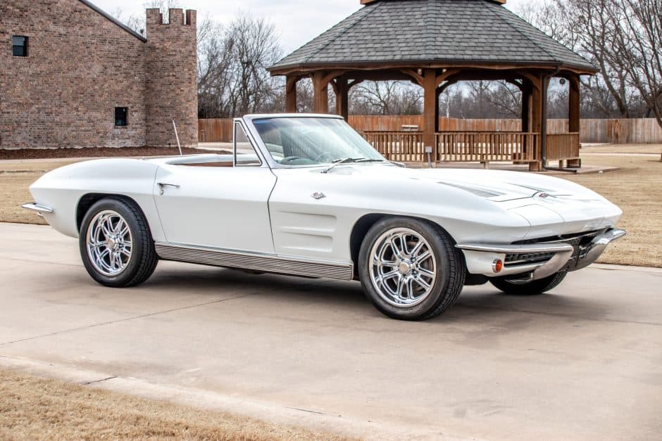 1963 Chevrolet Corvette C2 sold for $52,000