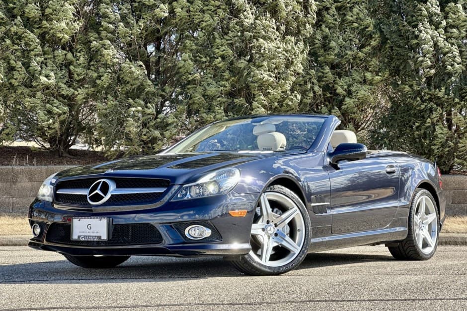 2011 Mercedes-Benz R230 SL sold for $26,000