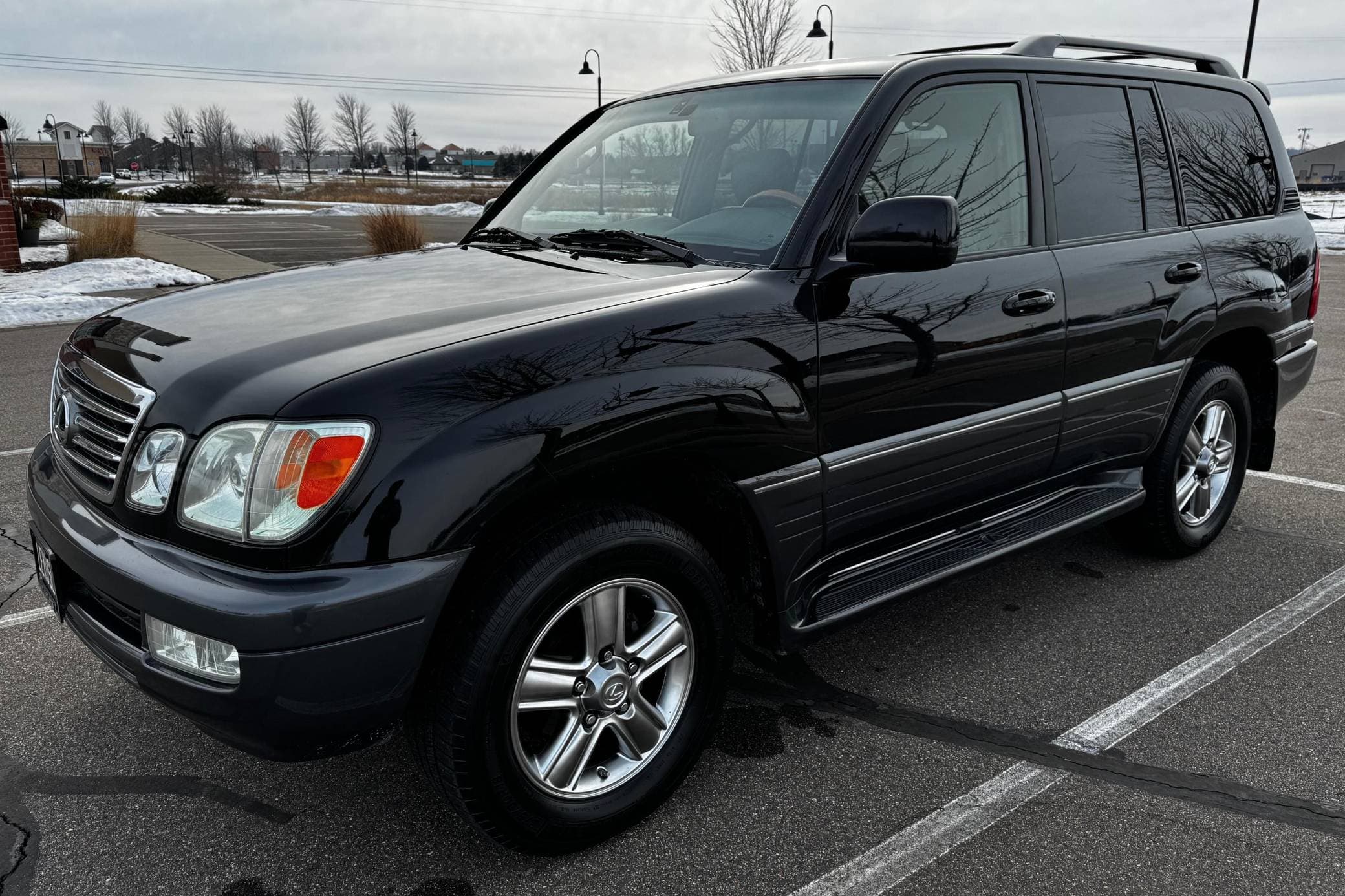 2006 Lexus LX sold for $14,350