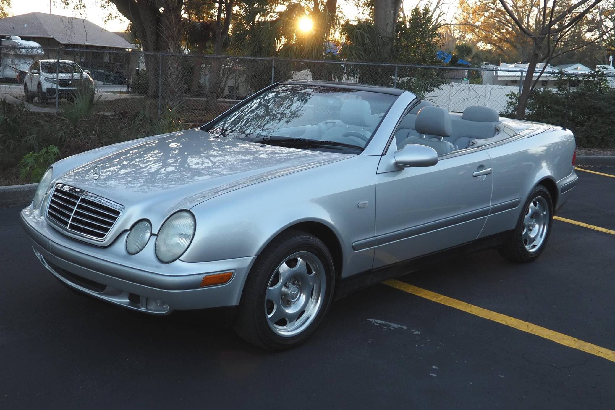 1999 Mercedes-Benz CLK-Class sold for $6,150