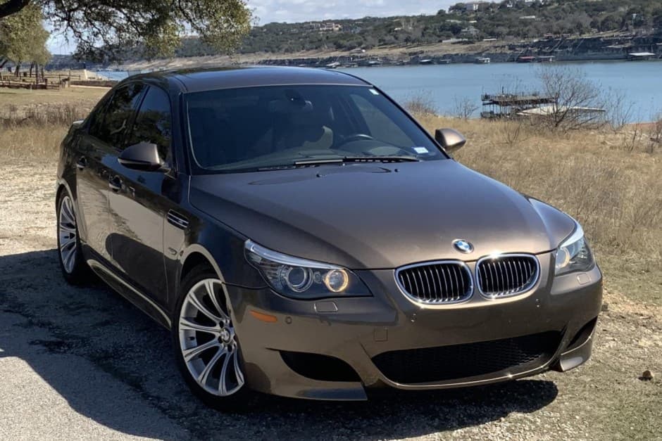 2009 BMW E60 M5 sold for $25,000