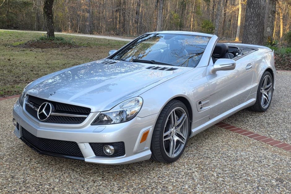 2012 Mercedes-Benz R230 SL sold for $41,013