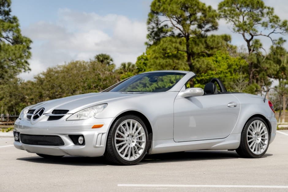 2006 Mercedes-Benz SLK-Class sold for $12,345
