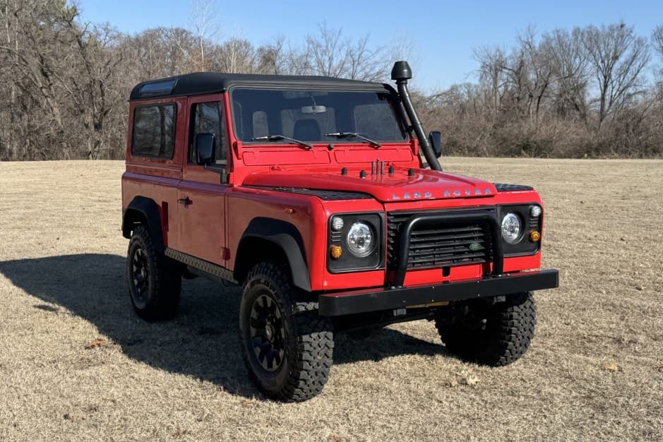 1989 Land Rover 90 / Defender 90 (Euro Spec) sold for $18,500