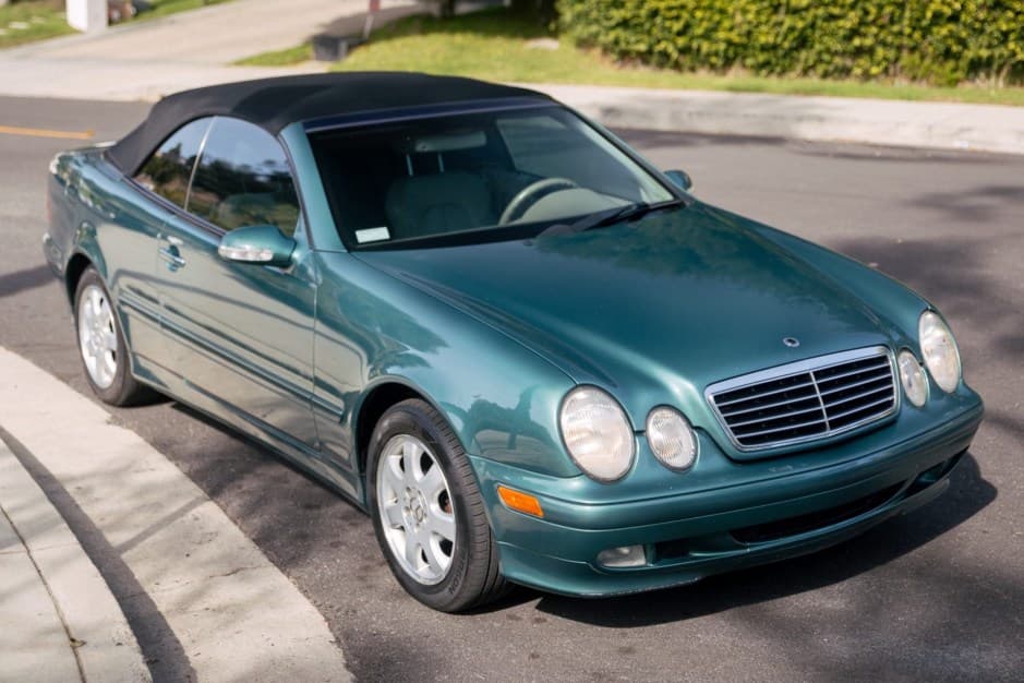 2000 Mercedes-Benz CLK-Class sold for $3,789