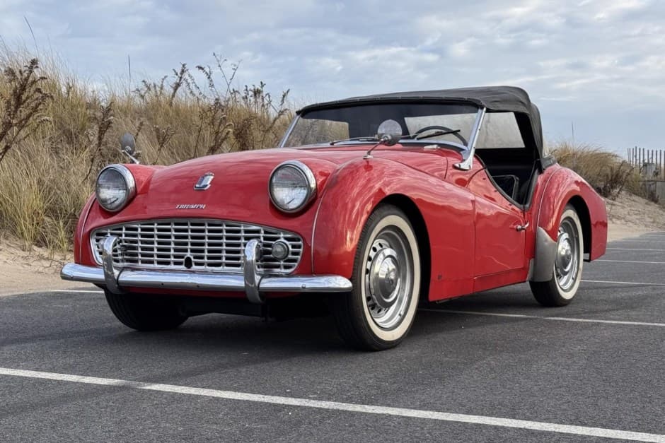 1960 Triumph TR3 sold for $12,500