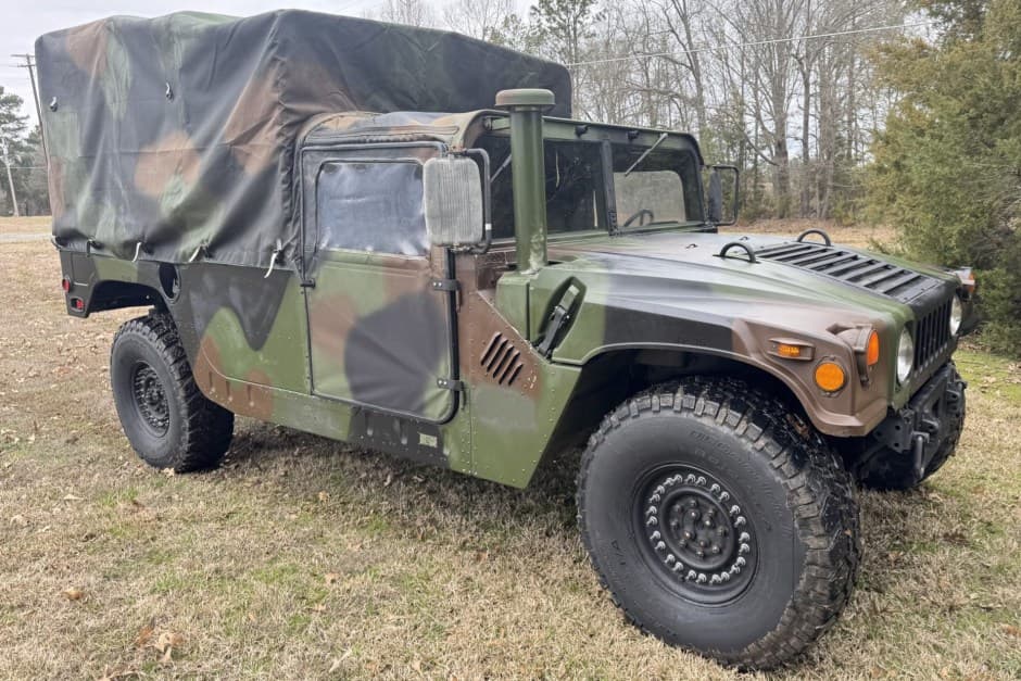 1999 Hummer HMMWV/Humvee sold for $12,750