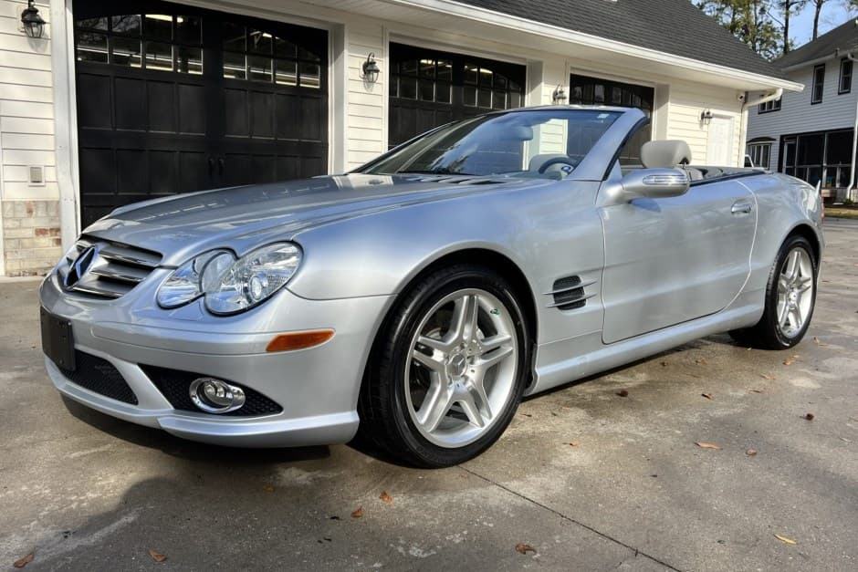 2007 Mercedes-Benz R230 SL sold for $29,000