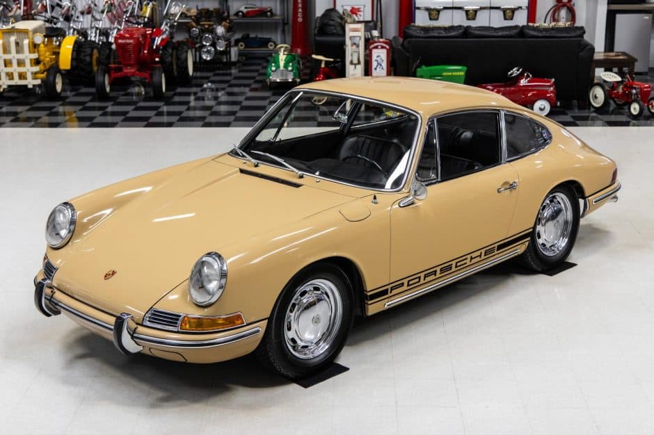 1967 Porsche 912 sold for $90,356