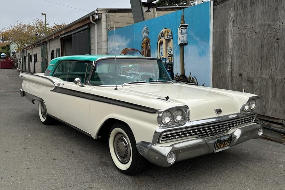 1959 Ford Galaxie sold for $24,000