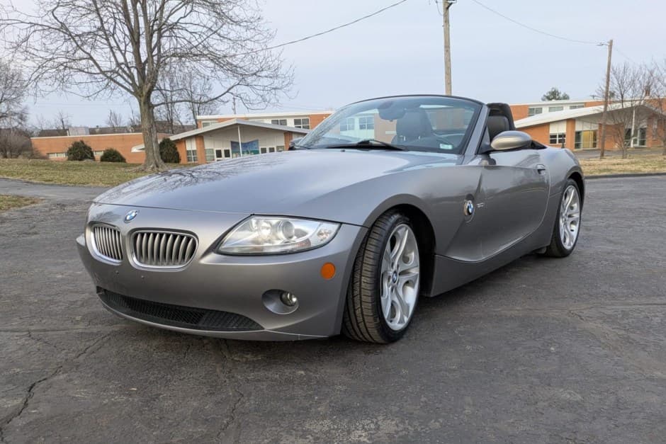 2005 BMW Z4 Roadster E85 sold for $8,900