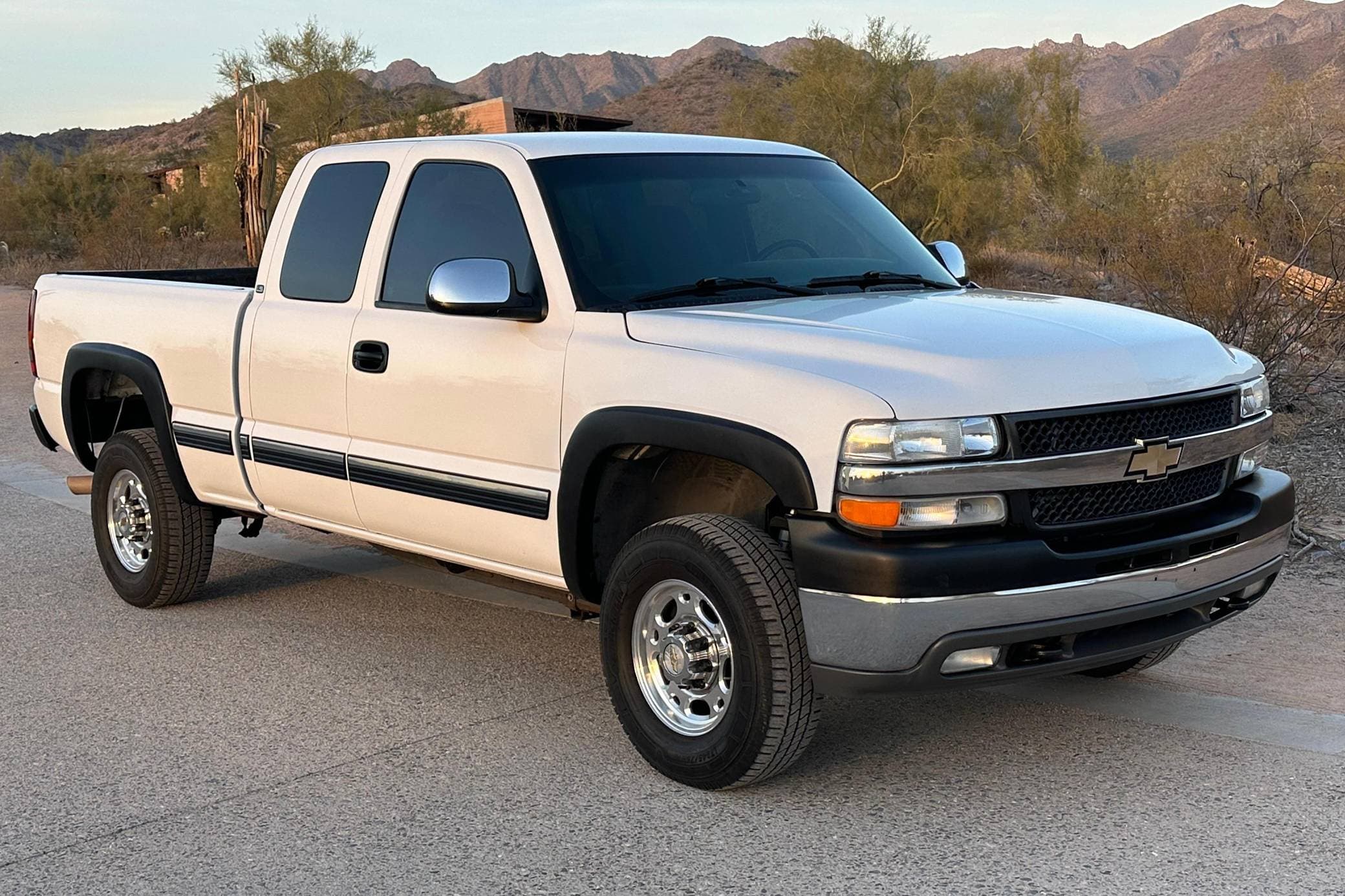 2002 Chevrolet Silverado sold for $9,200