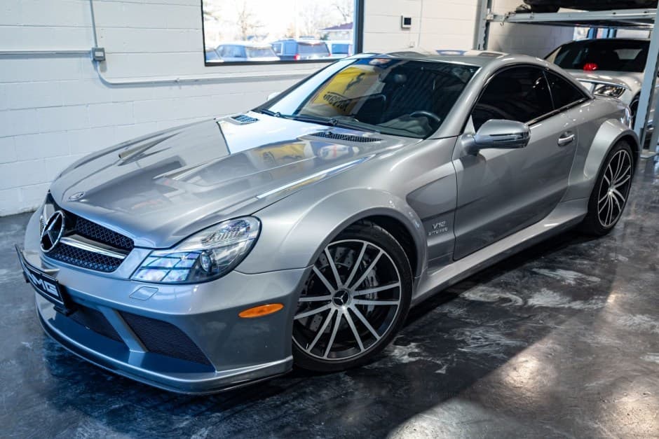 2009 Mercedes-Benz R230 SL sold for $222,000