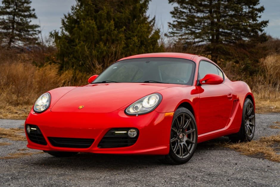 2010 Porsche 987 Cayman sold for $52,500