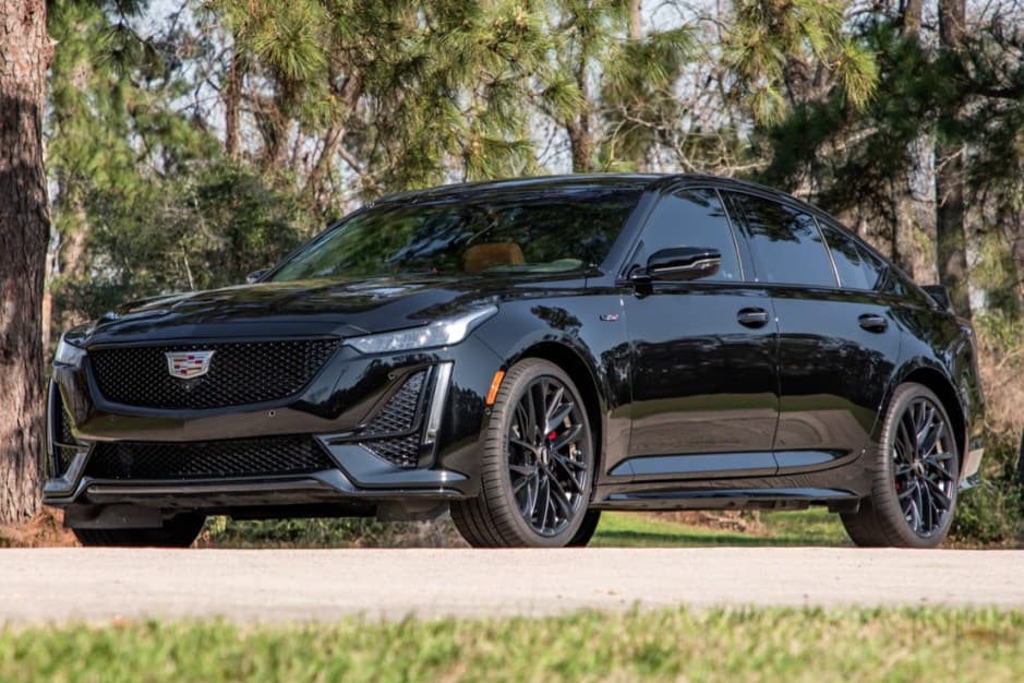 2023 Cadillac CT5 & CT5-V sold for $42,627