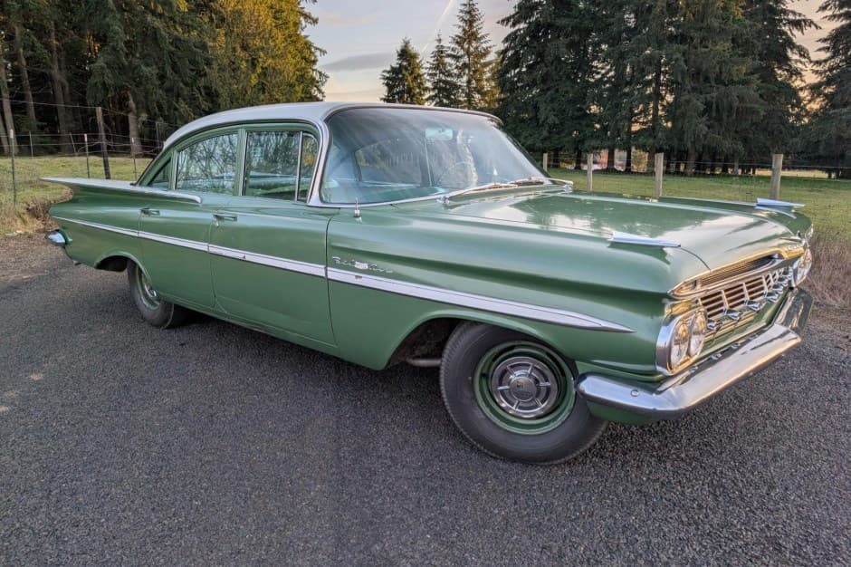 1959 Chevrolet Bel Air sold for $15,250