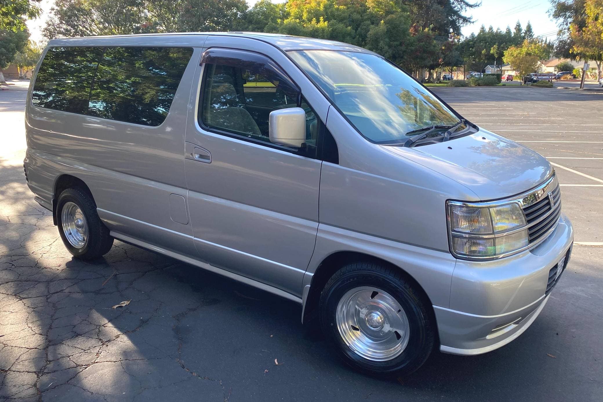 1998 Nissan Elgrand sold for $6,000