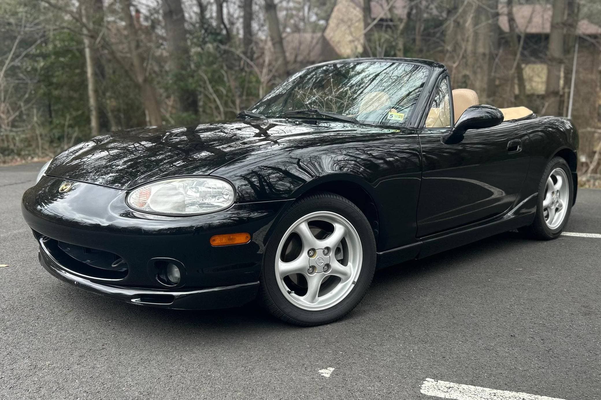 2000 Mazda NB Miata sold for $10,900