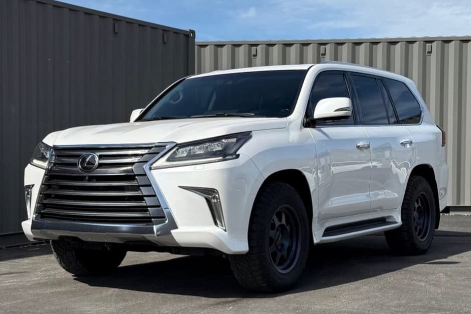 2021 Lexus LX570 sold for $81,000
