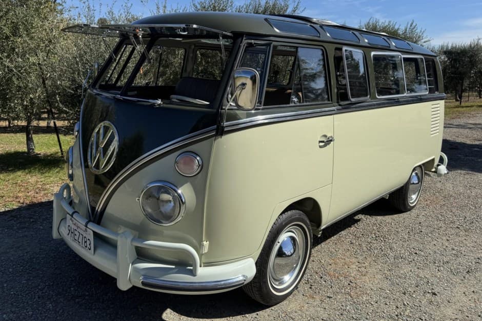 1967 Volkswagen Split-Window Bus sold for $57,000