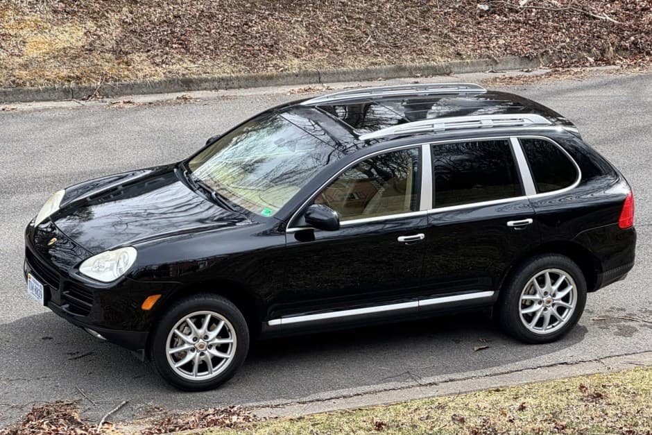 2004 Porsche 955/957 Cayenne (2003-2010) sold for $10,750