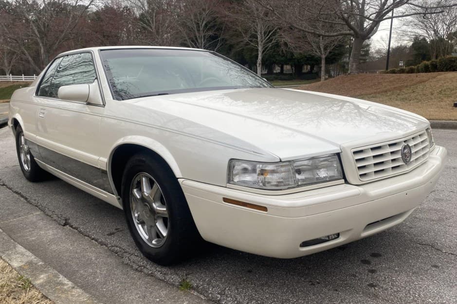 2000 Cadillac Eldorado (1992-2002) sold for $8,500