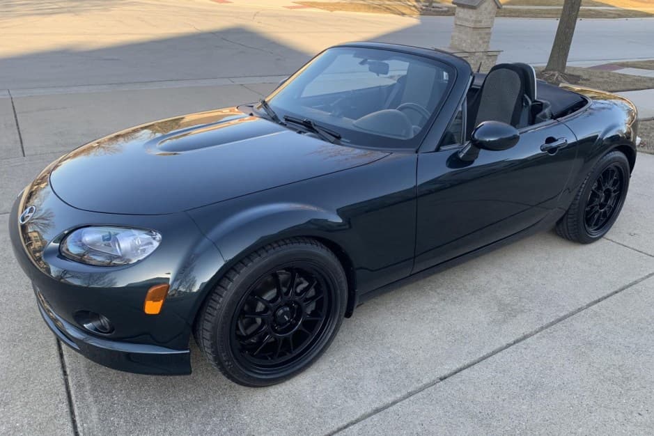 2006 Mazda NC MX-5 Miata sold for $15,250