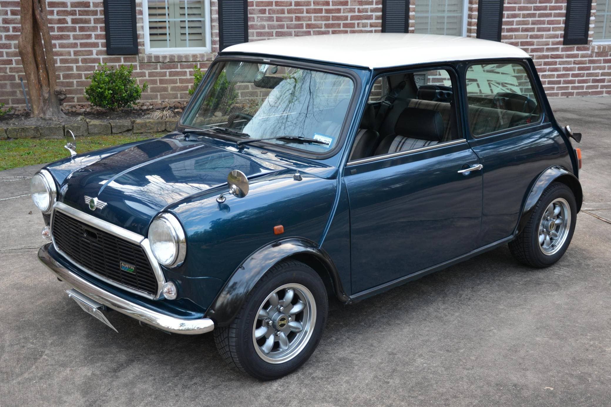 1994 Rover Mini sold for $11,000