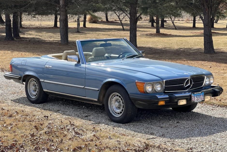 1980 Mercedes-Benz R107 SL sold for $11,800